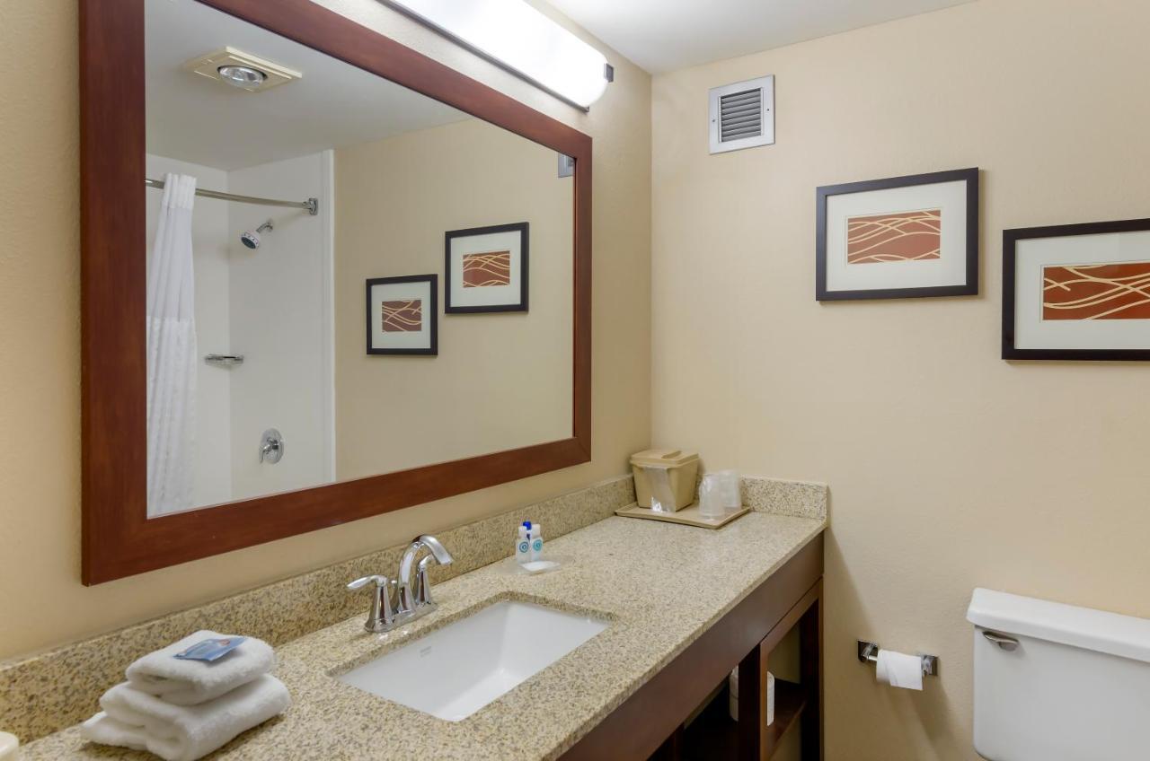 Comfort Inn Blacksburg University Area Exterior foto